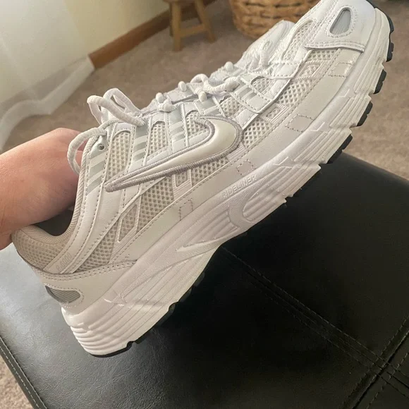 Boys 7Y Nike P6000 sneakers - Picture 3 of 6